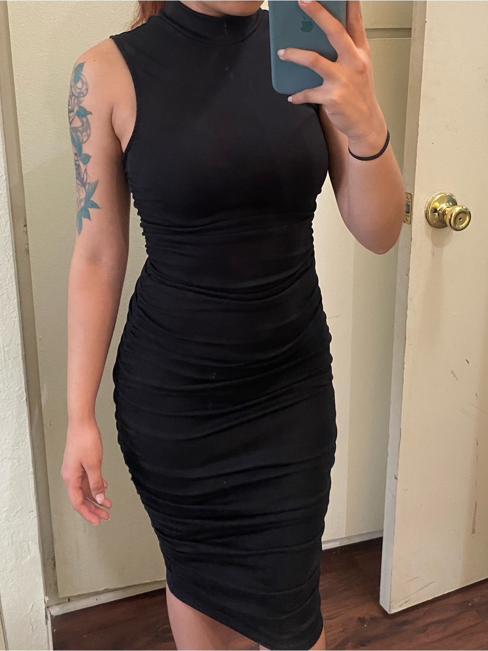XS Black Stretchy Form Fitting Sleeveless Ruched Bodycon Mock Neck Midi Dress